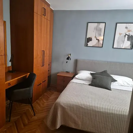 Carrington Apartment *